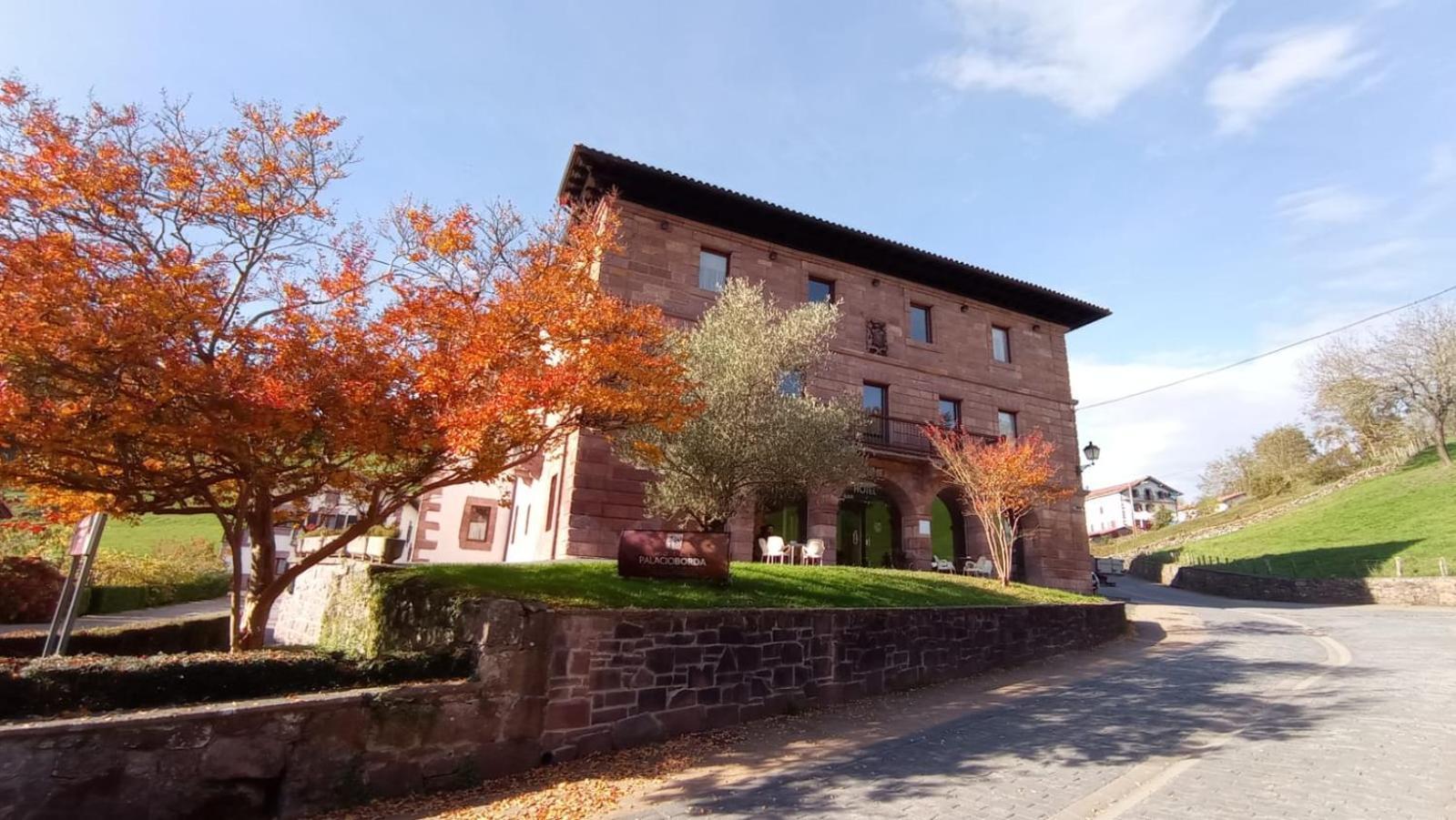 Hotel Jauregi Borda Maya del Baztán Εξωτερικό φωτογραφία